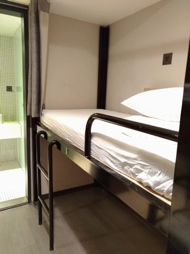 Bedroom 9