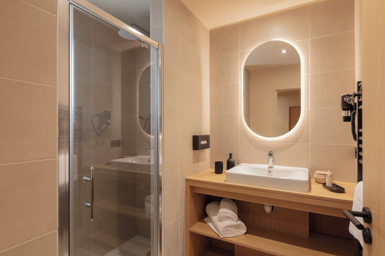 Bathroom 3, Hôtel Horizon Resort Massane & Spa, Hérault