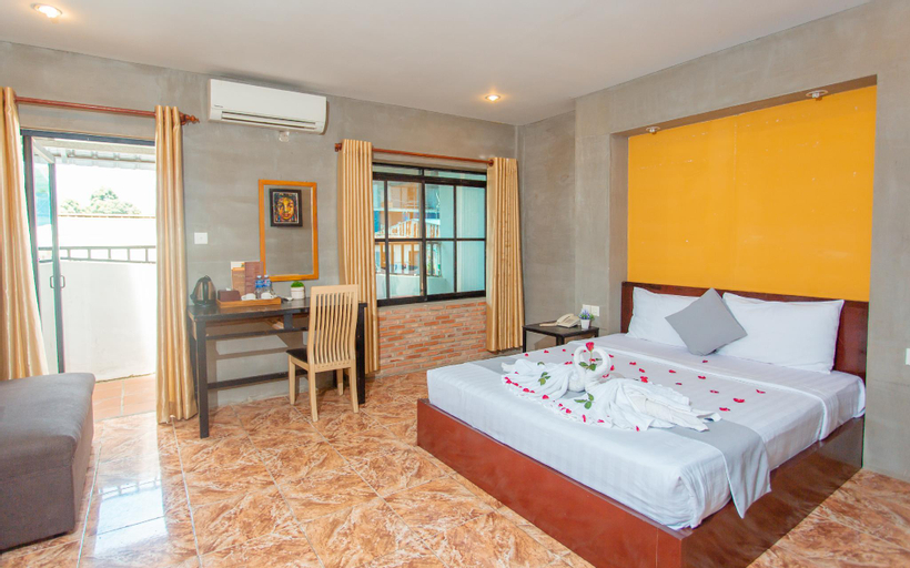 Bedroom 13