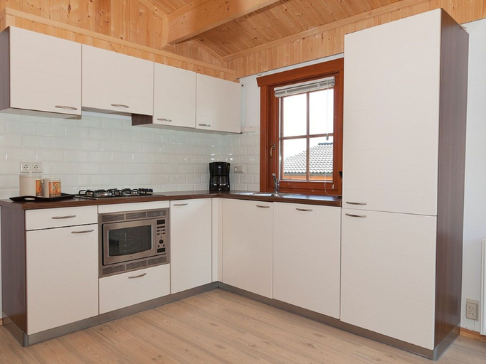 Others 3, Wooden Chalet Located in the Achterhoek, Lochem
