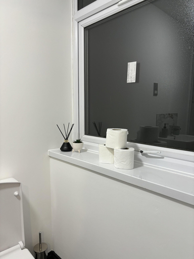 Bathroom 3, Stylish City Centre Apt- 25 Off Monthly Stays!, Leicester