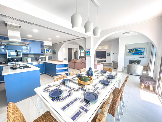 4, Erato Seafront Luxury Villa