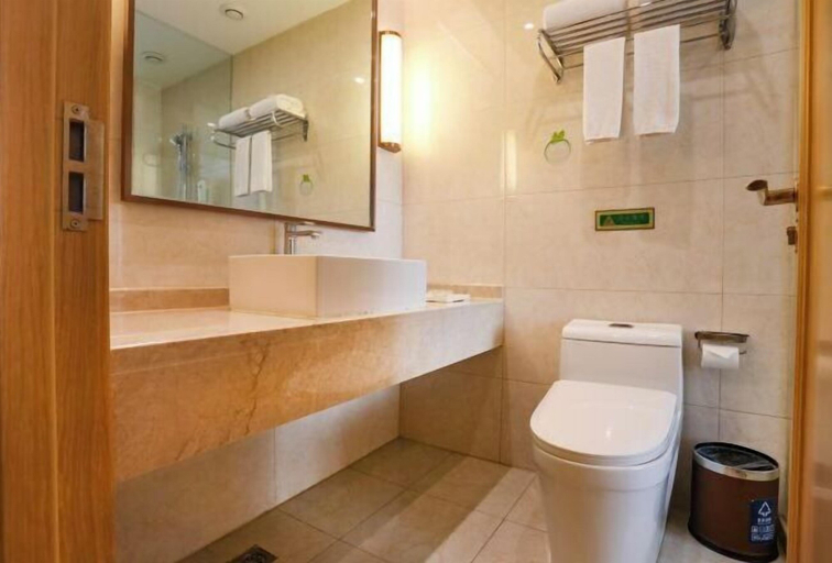 Bathroom 4, Vienna International Hotel (Wenzhou Avenue Railway Store), Wenzhou