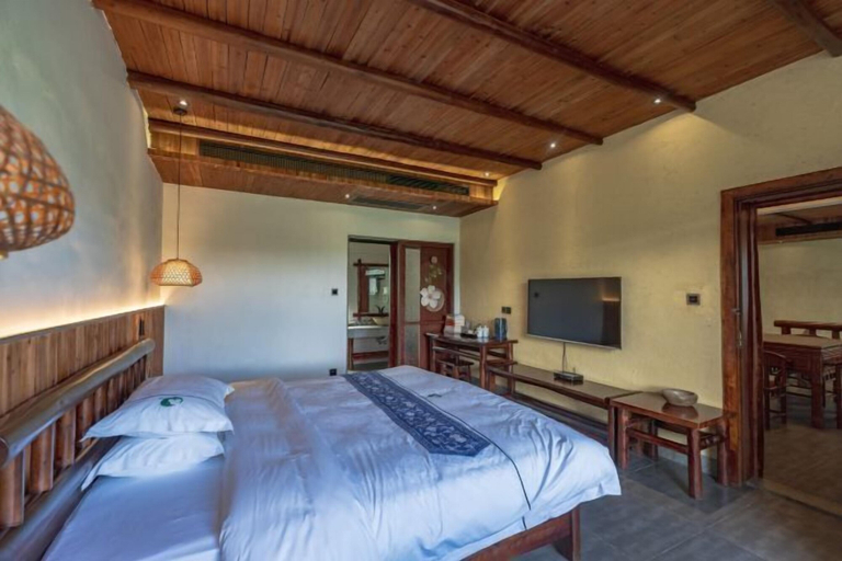 Bedroom 3, Cliff Hotel, Hechi