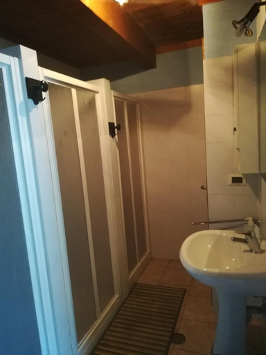 Bathroom 3, Rifugio Monte Zeus, Verbano-Cusio-Ossola