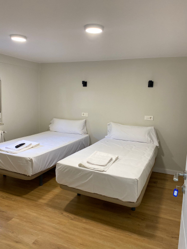 Bedroom 5, Mindanao, Salamanca