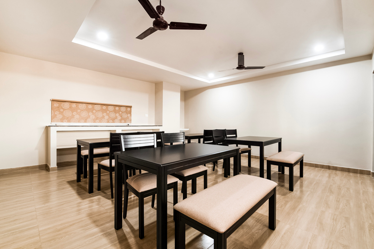 Others 5, Capital O 49955 Hotel Green Tree, Visakhapatnam