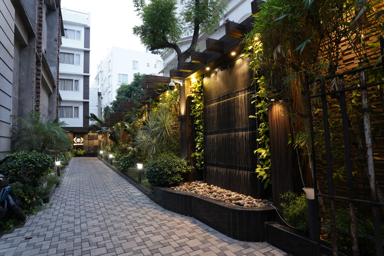 Public Area 2, Hotel Emirates, Kolkata