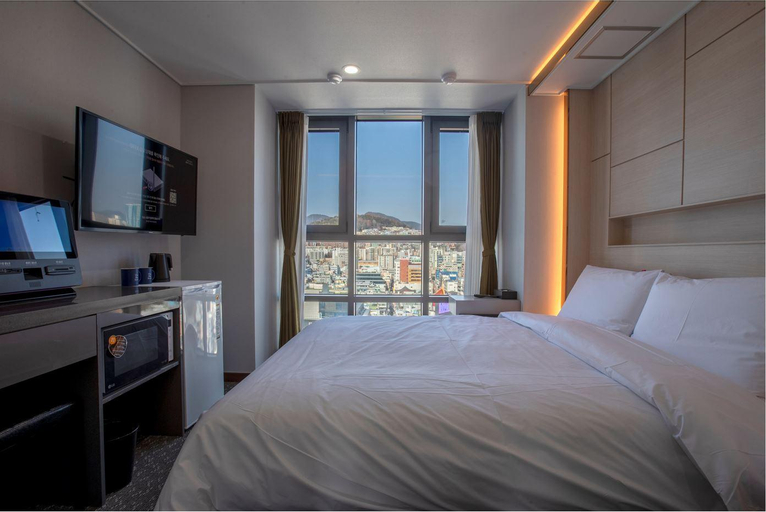 Bedroom 15
