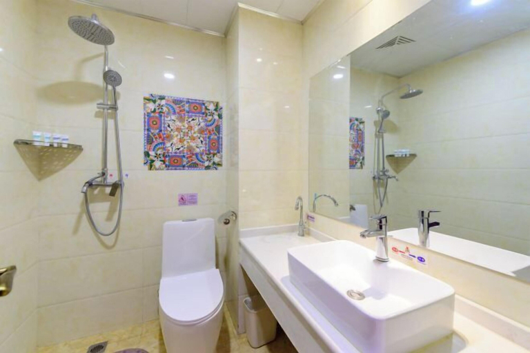 Bathroom 3, Sun Spring Hotel Dunhuang, Jiuquan