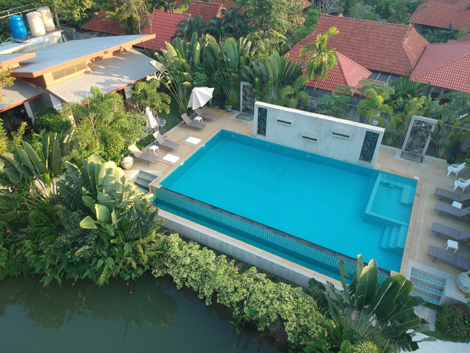 Swimming Pool 5