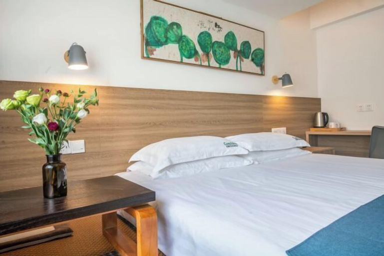 Bedroom 13