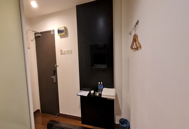 Bathroom 5, Hotel O Crossroads Hotel, Kuala Lumpur