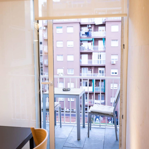 Room 4, Ampersand - Bright 2-bedroom Apartment, Barcelona