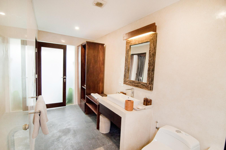 Bathroom 20