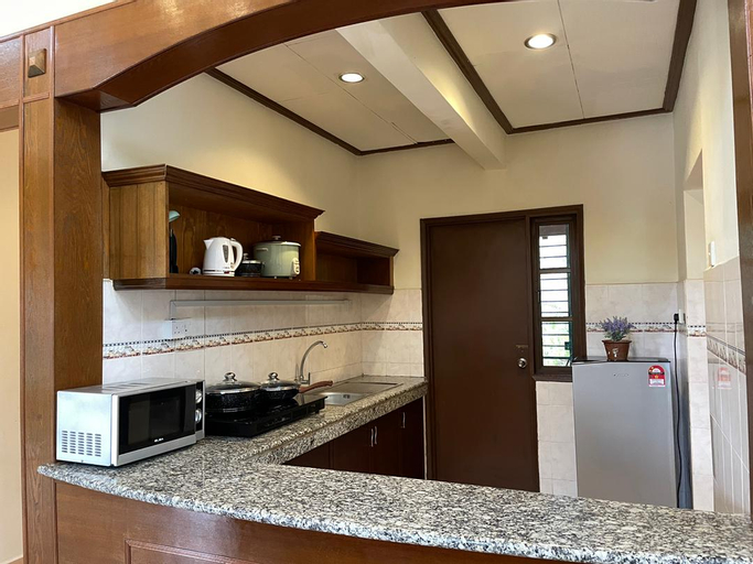 Dining Room 3