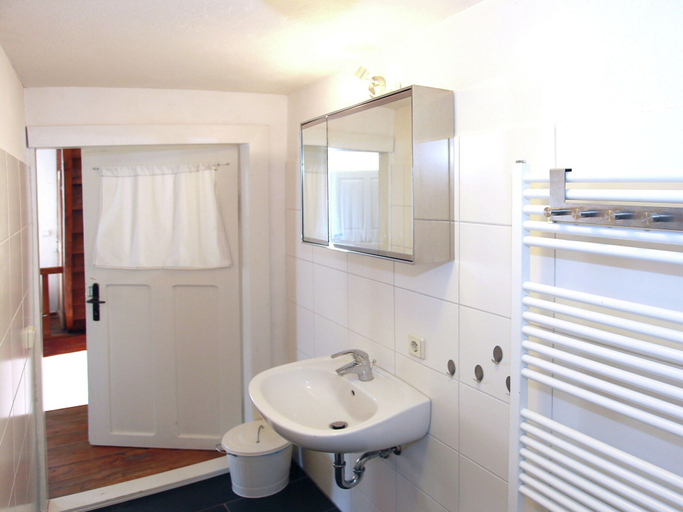 Bathroom 3, Charming Holiday Home in Thuringen Near the Lake, Kyffhäuserkreis