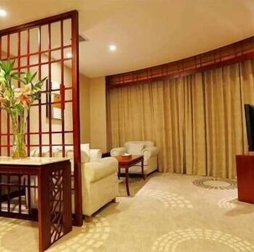 Others 4, Lou lan Hotel, Bayin'gholin Mongol