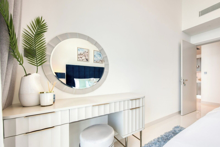 Bathroom 2, Luxury Beach Front Apartment, Dubai
