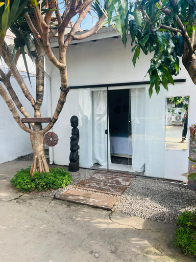 Others 2, Casa Irauna, São Paulo