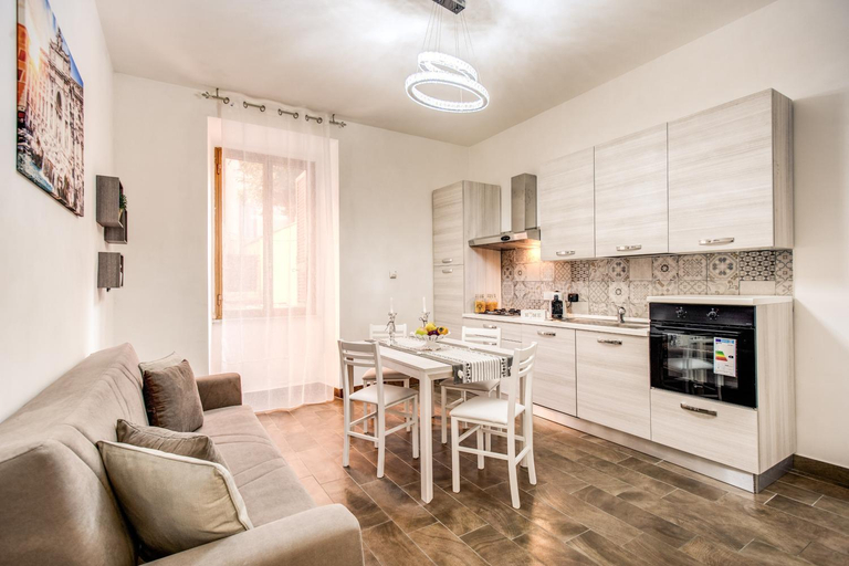 Others 3, Laura luxury apartment in the center Rome, Roma