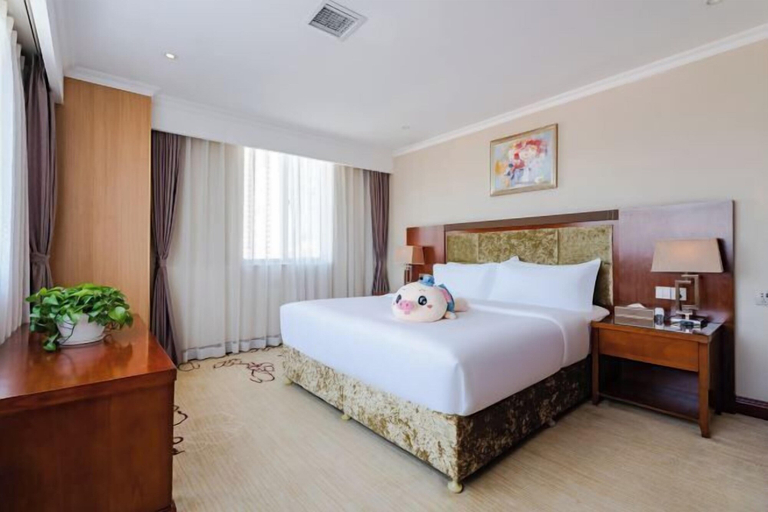 Bedroom 3, River Romance Hotel (Chongqing Jiefangbei), Chongqing