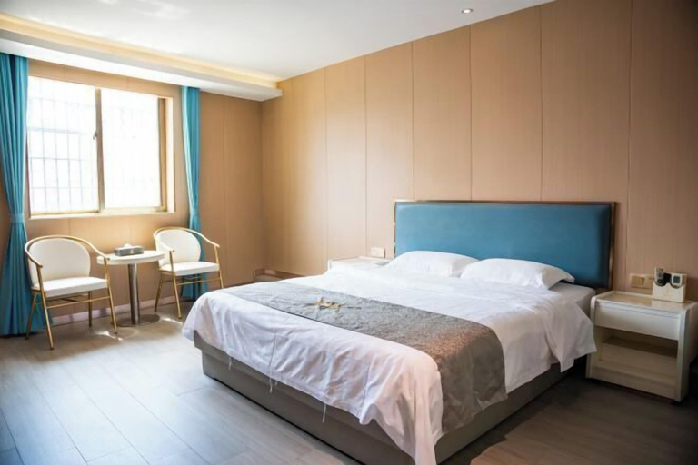 Bedroom 13