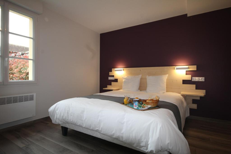 Bedroom 4, Auberge De La Cloche, Orne
