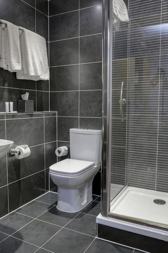 Bathroom 4, Linton Lodge Hotel, BW Signature Collection, Oxfordshire