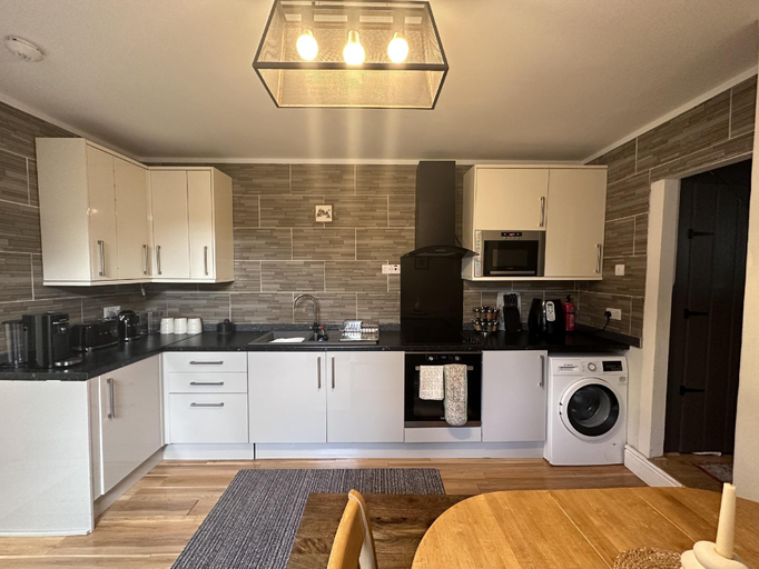 Others 5, Adan House - Stockland, Cardiff