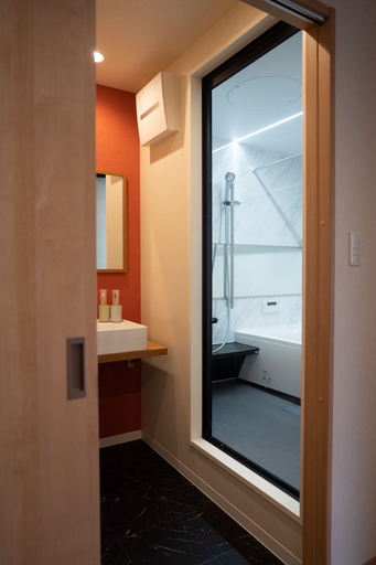 Bathroom 3, HANASTAY YANAGI, Osaka