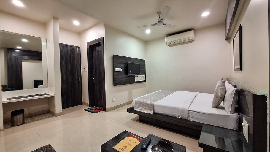 Bedroom 3, Hotel Alankar Palace, Bhopal