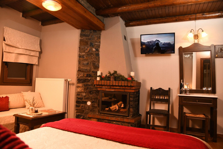 Bedroom 2, Archontiko Tarsouna, Central Macedonia