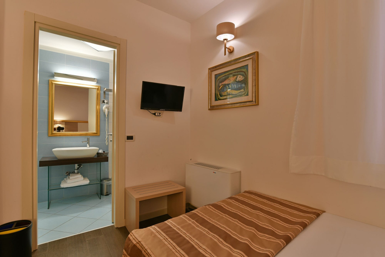 Bedroom 4, Hotel Le Chevalier, Messina
