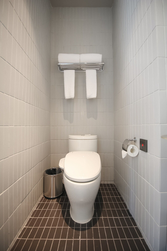 Bathroom 3, Read and Rest Hotel, Beijing