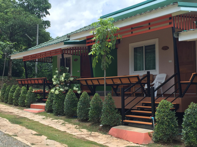 Exterior 9