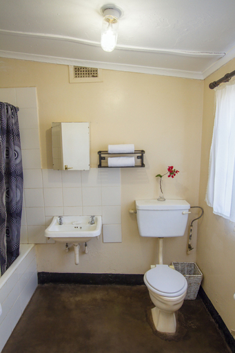 Bathroom, Rest Camp Victoria Falls, Hwange