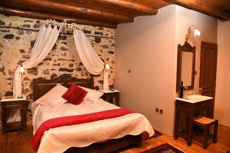 Bedroom 3, Archontiko Tarsouna, Central Macedonia