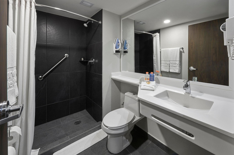 Bathroom 4, City Express by Marriott Monterrey Lindavista, Guadalupe
