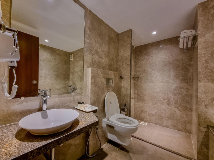 Bathroom 4, Freesia by Express Inn, Boisar, Palghar