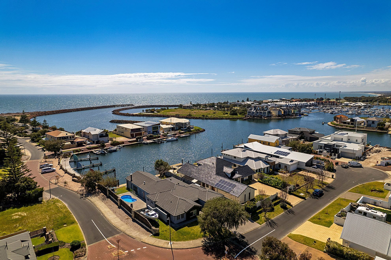 Aqua Tides, Busselton