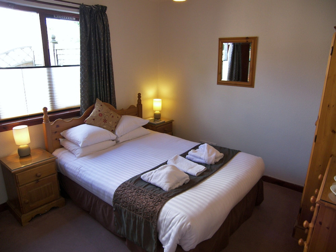 Bedroom 2, Rosemount Hotel, Perthshire and Kinross