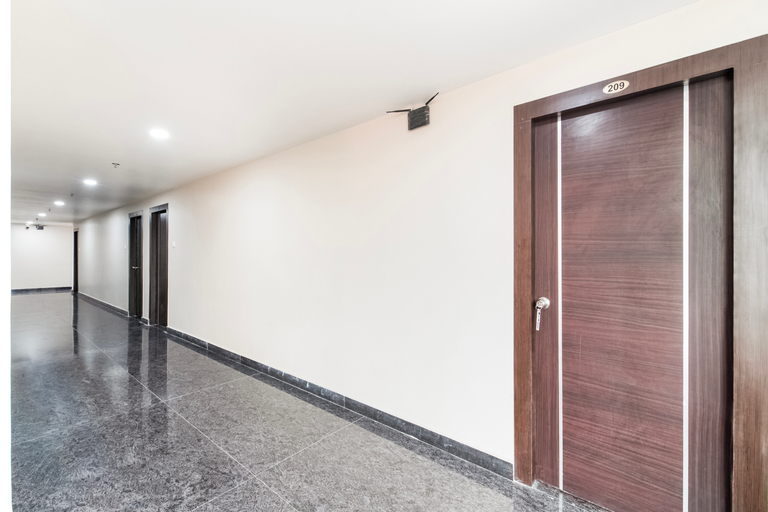 Public Area 2, Capital O 49955 Hotel Green Tree, Visakhapatnam