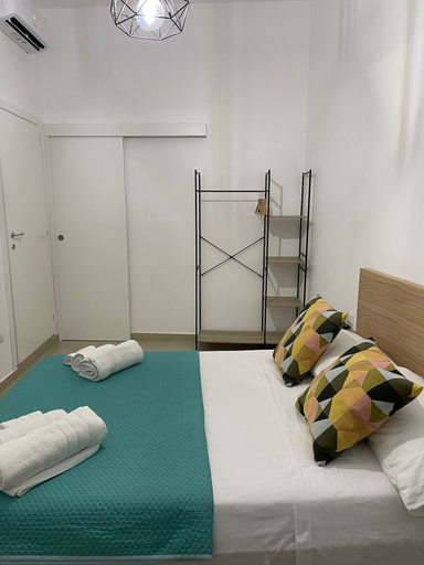 Bedroom 2, Domus Carmela, Napoli