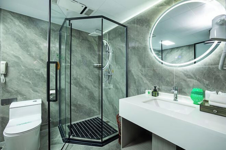 Bathroom 4, Zhongdu Hotel, Zhengzhou