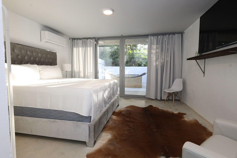 Bedroom 4, Viento Beach Lodge