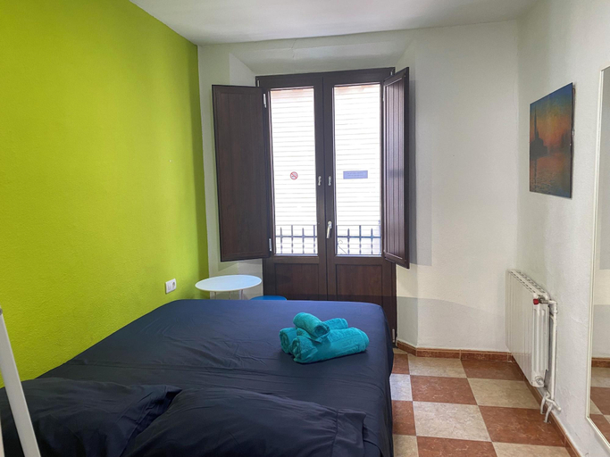 Bedroom 3, Oh My Hostel, Granada