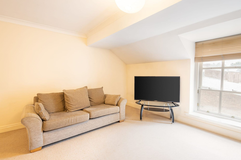 Others 4, Host Stay St Andrews Court, Durham