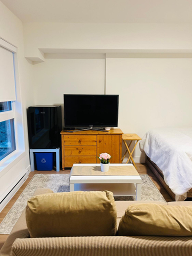 Others 2, Victoria private studio suite, Capital