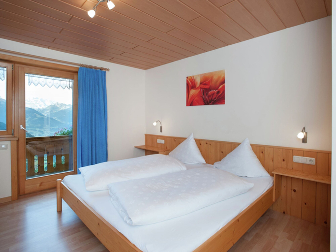 Bedroom, Lush Apartment in Silbertal With Garden, Bludenz
